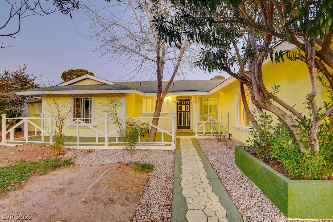 5248 Rambling Road Property Photo 1