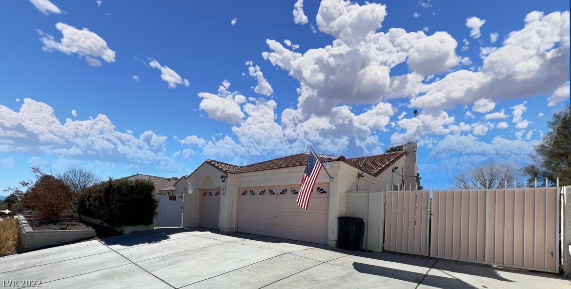 1604 Bermuda Dunes Drive Property Photo 1