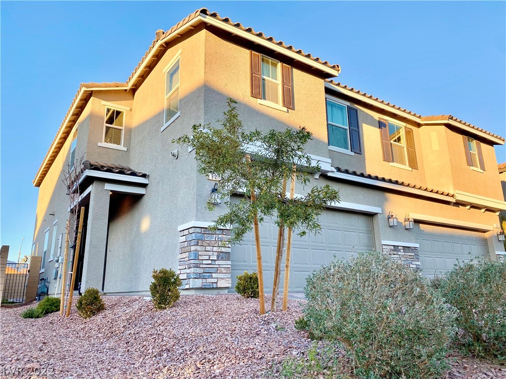 92 Aurelia Avenue Property Photo 1