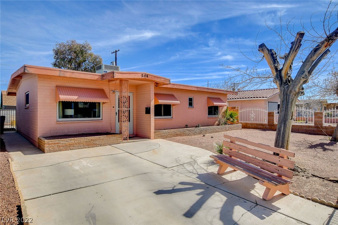 204 Princeton Street Property Photo 1