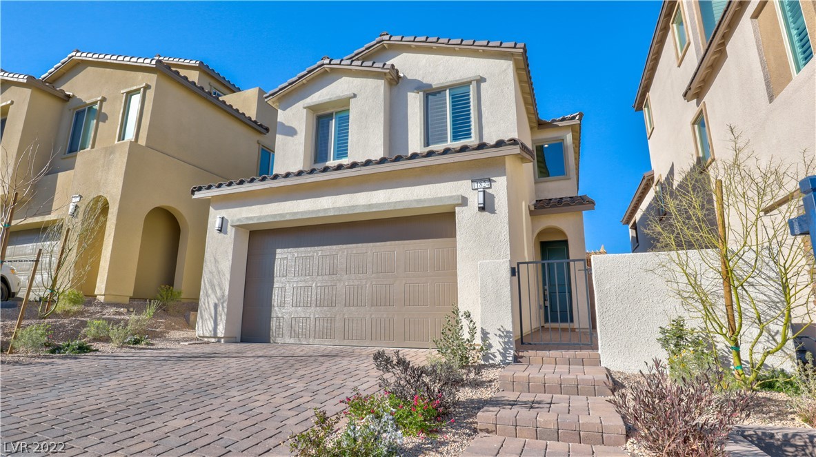 11824 Pelican Butte Avenue Property Photo 1