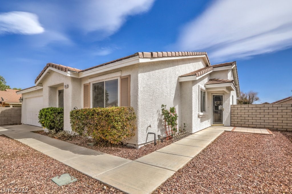 2409 Weeping Rock Avenue Property Photo 1