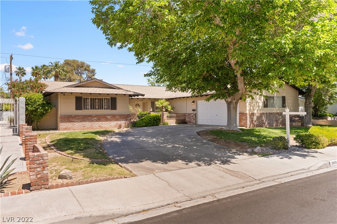 2808 Bryant Avenue Property Photo 1