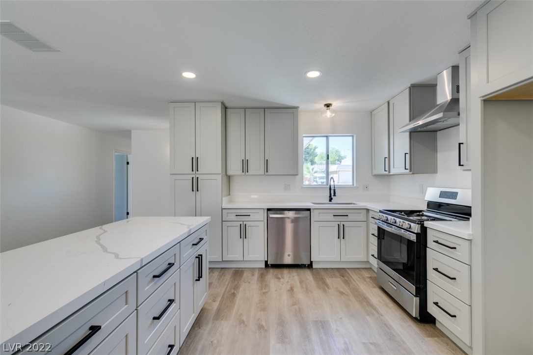 4260 El Campana Way Property Photo 1