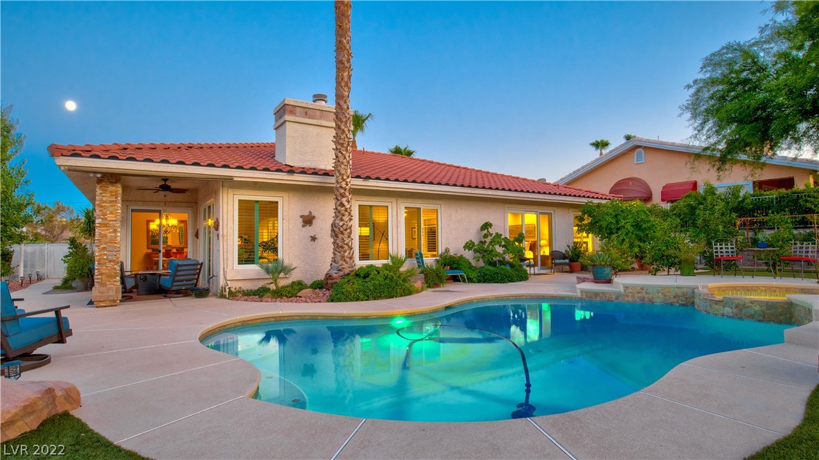 612 Valencia Drive Property Photo 1