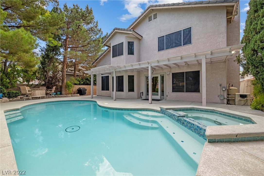 2812 Deep Water Circle Property Photo 1