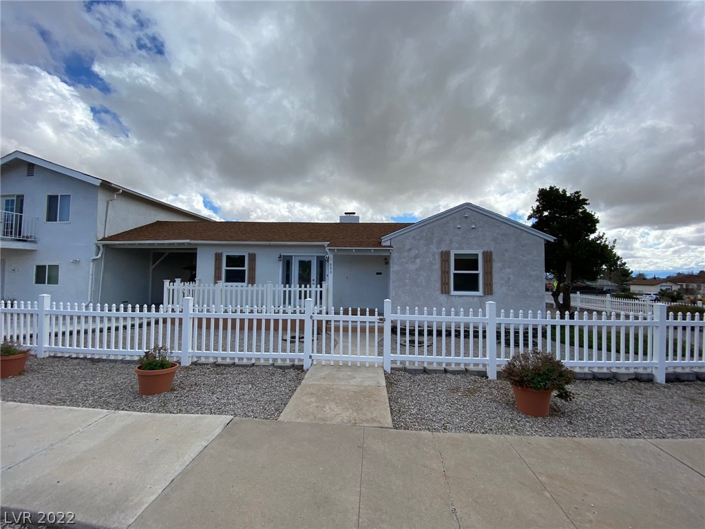 555 Avenue G Property Photo 1