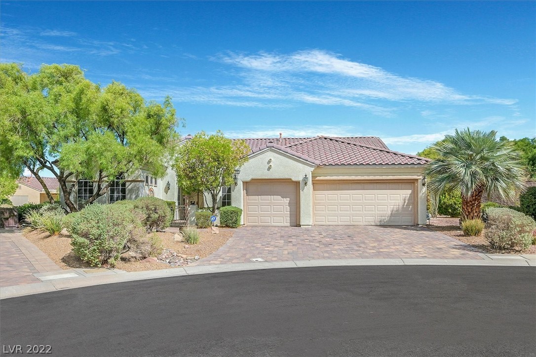 2606 South Evening Sky Drive Property Photo 1