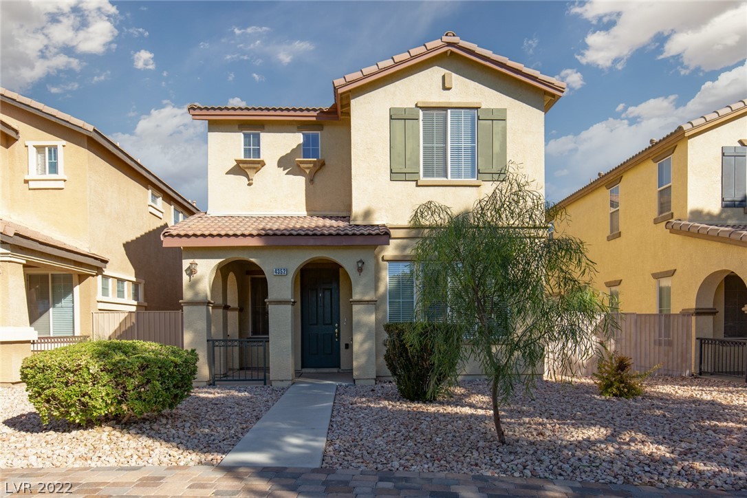 4352 Altamira Cave Drive Property Photo 1