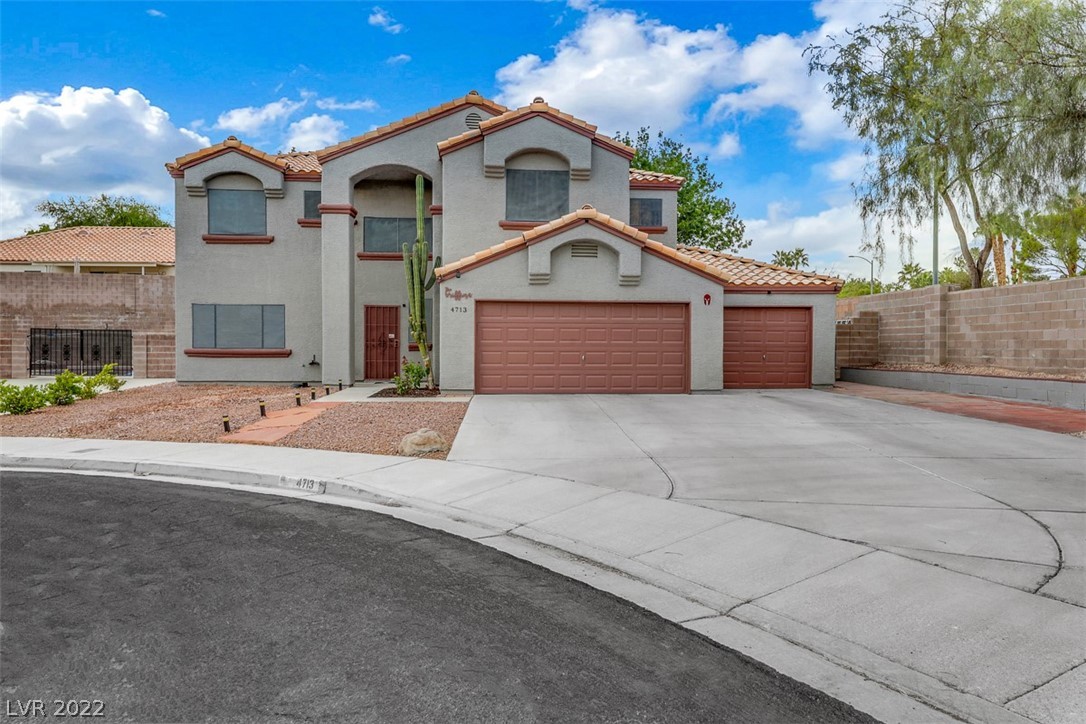 4713 Sun Glory Court Property Photo 1