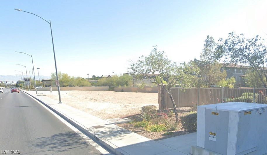Maryland Parkway Property Photo 4