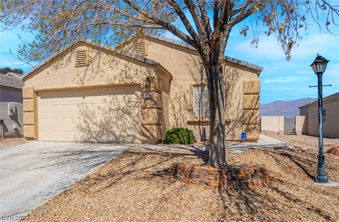 5528 Eagle Claw Avenue Property Photo 1