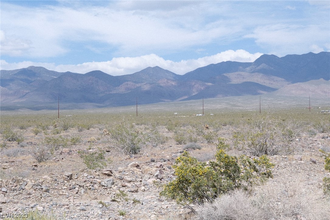 1831 East Parque Avenue Property Photo 1