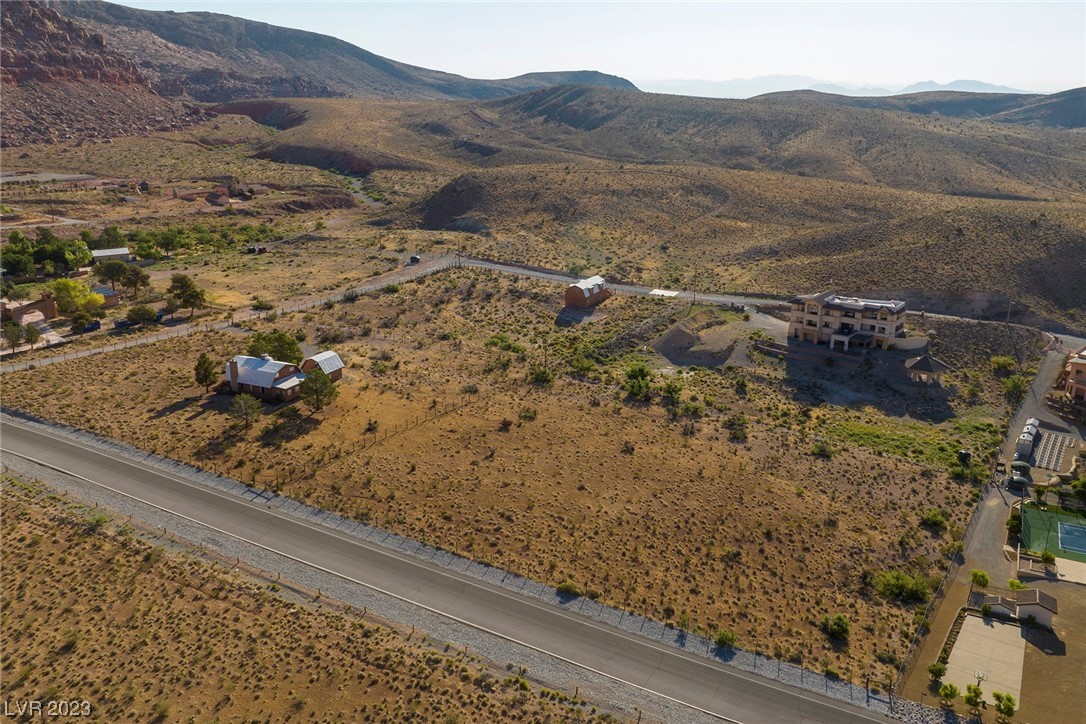 Sandstone Drive Property Photo 9