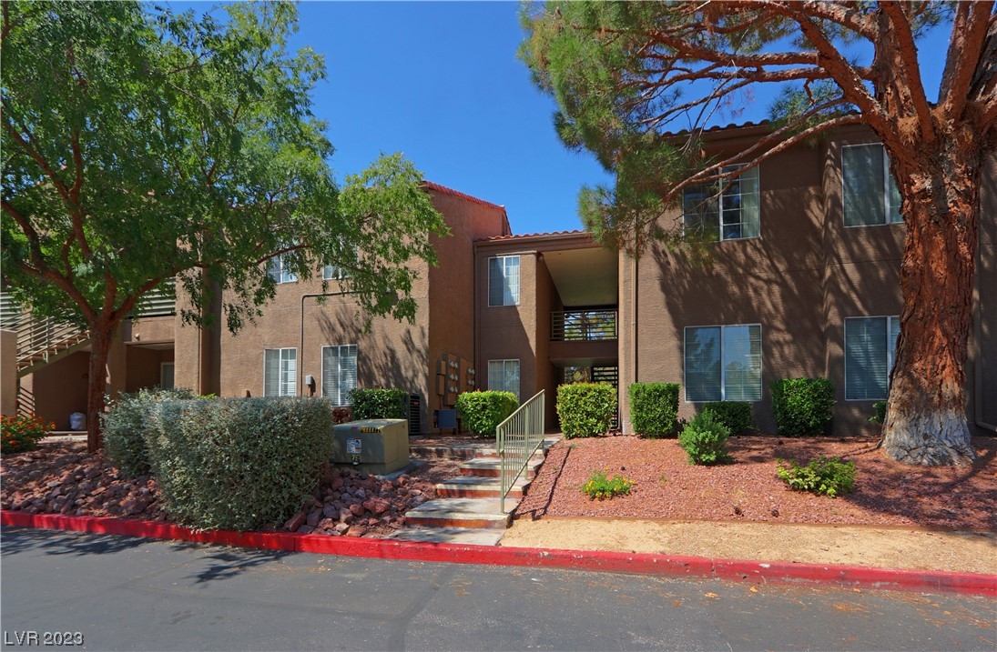 2121 Blue Breeze Drive 205 Property Photo 1