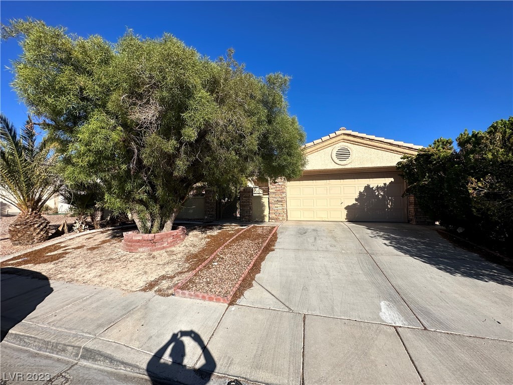 5226 Southern Cypress Court Property Photo 1
