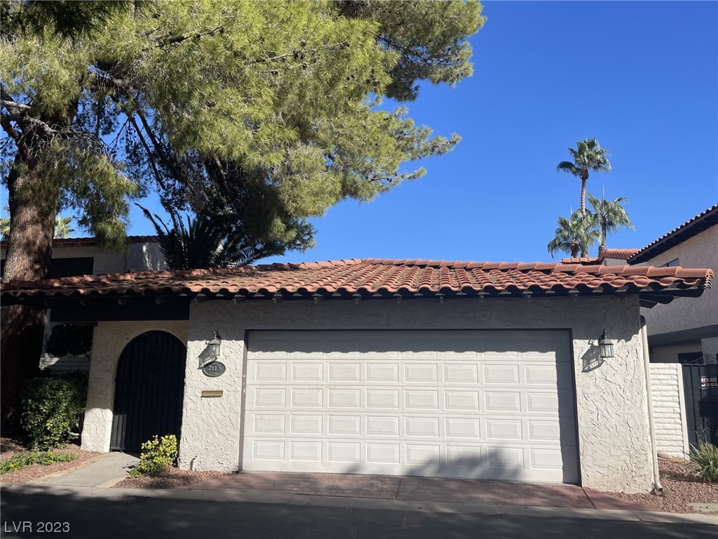 2113 Plaza Del Cerro Property Photo 1