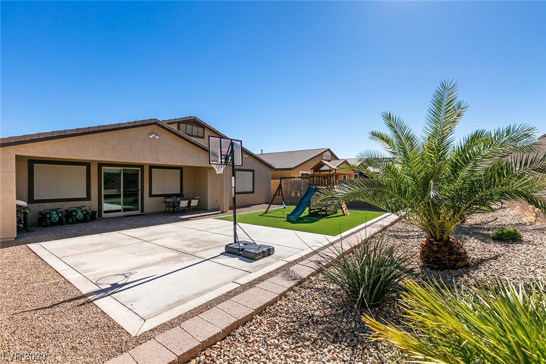 6217 Starflare Street Property Photo 2
