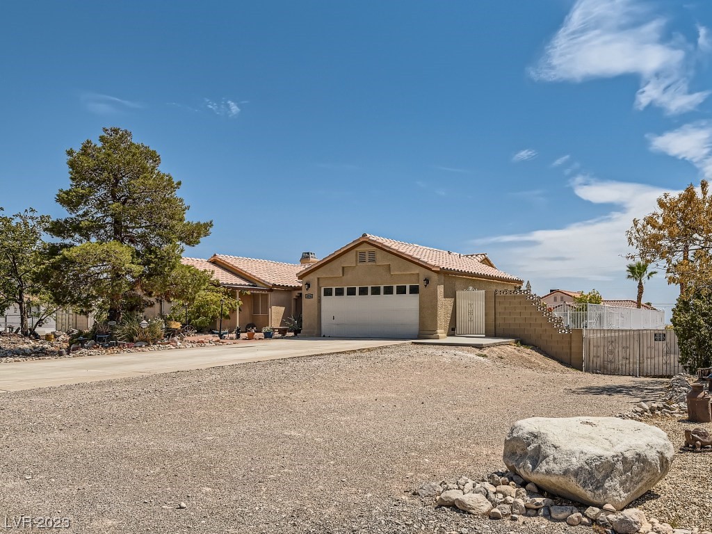 5216 North Chieftain Street Property Photo 1