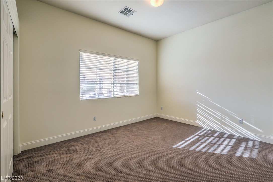 5148 Guardian Peak Street Property Photo 3