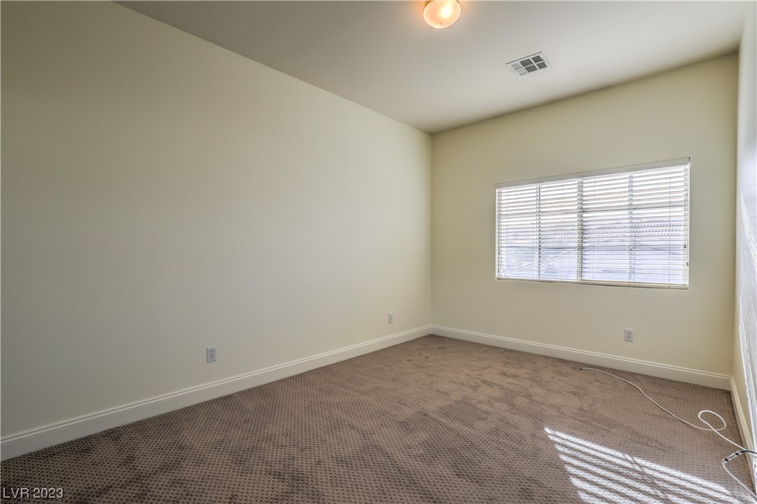 5148 Guardian Peak Street Property Photo 4