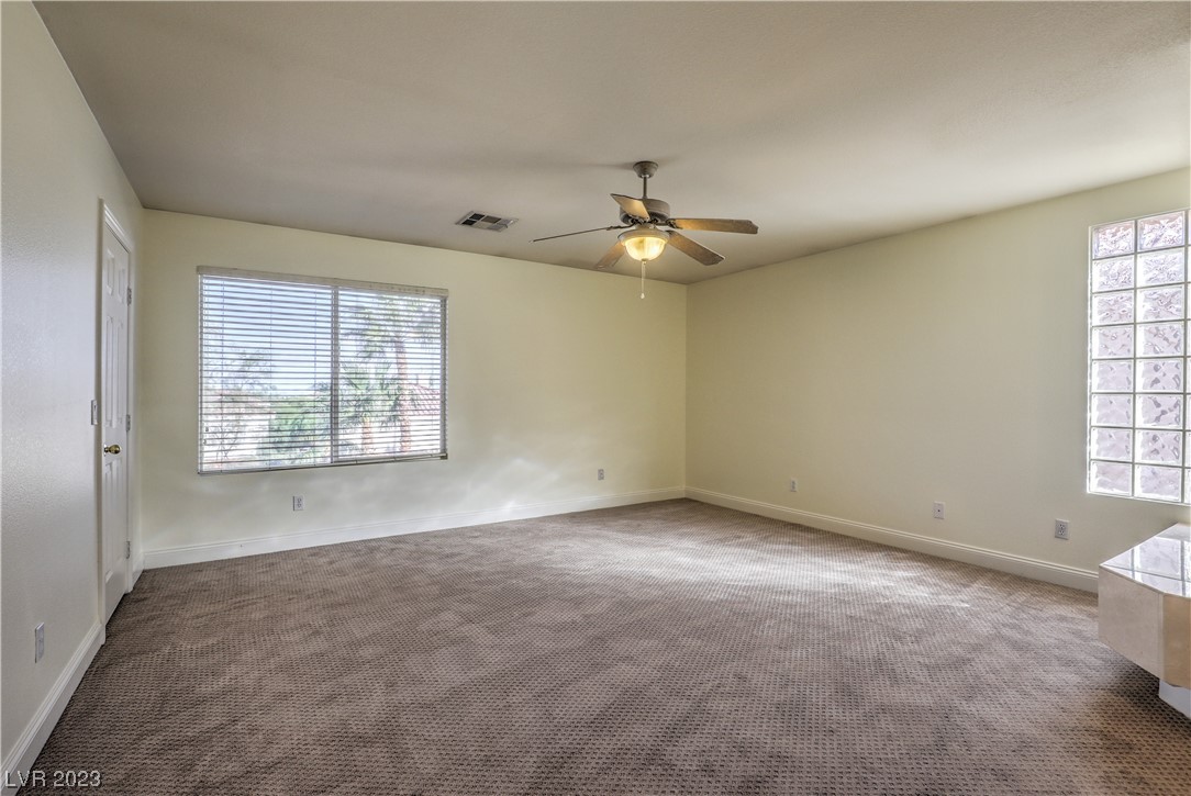 5148 Guardian Peak Street Property Photo 10