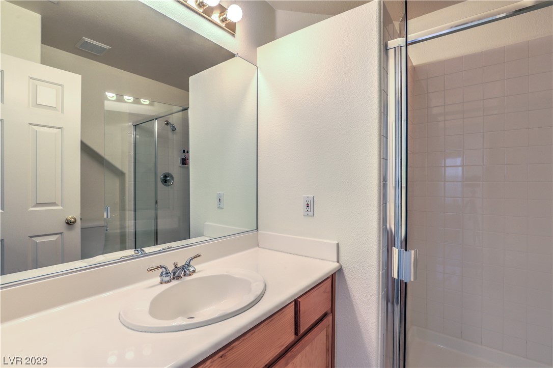 5148 Guardian Peak Street Property Photo 16