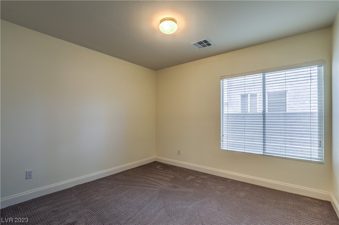 5148 Guardian Peak Street Property Photo 17