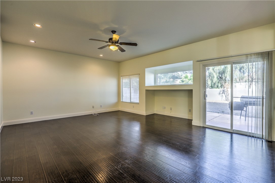 5148 Guardian Peak Street Property Photo 20