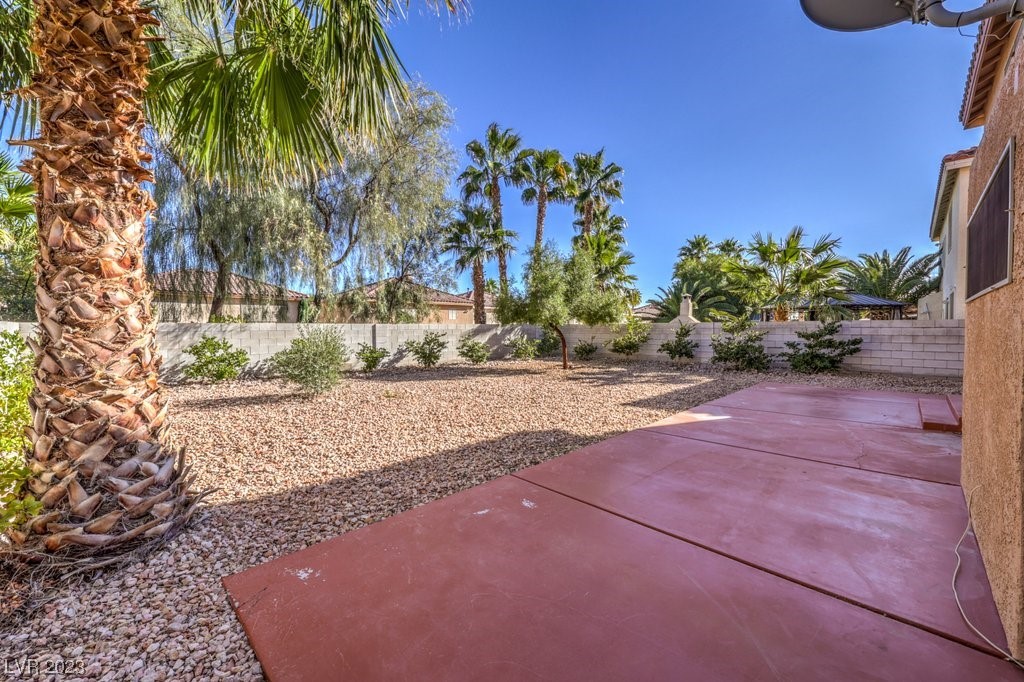 5148 Guardian Peak Street Property Photo 39