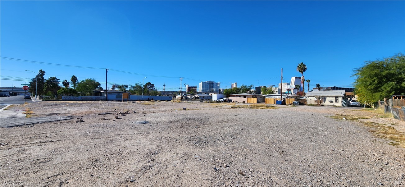 920 East Bonanza Road Property Photo 4