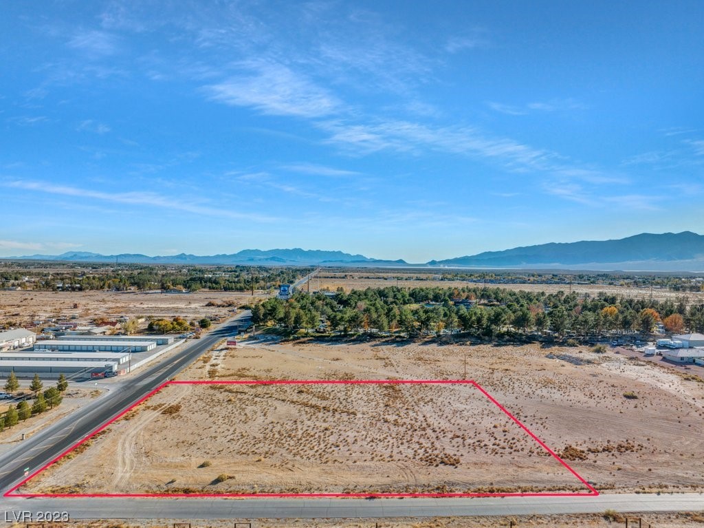 5680 Homestead Road Property Photo 2