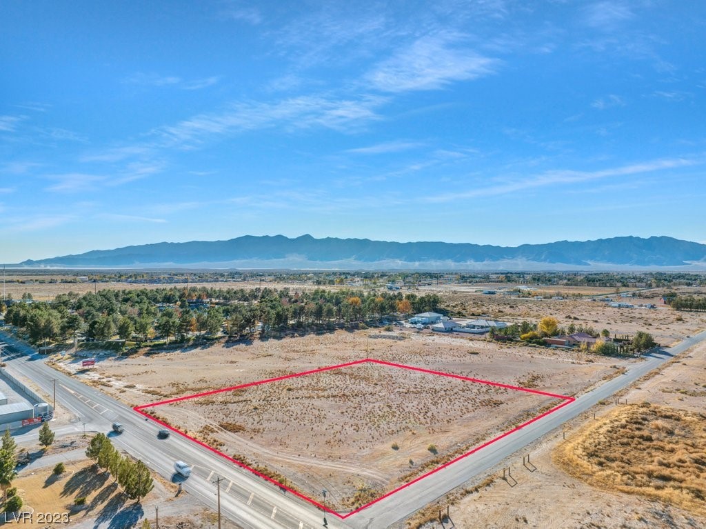 5680 Homestead Road Property Photo 3
