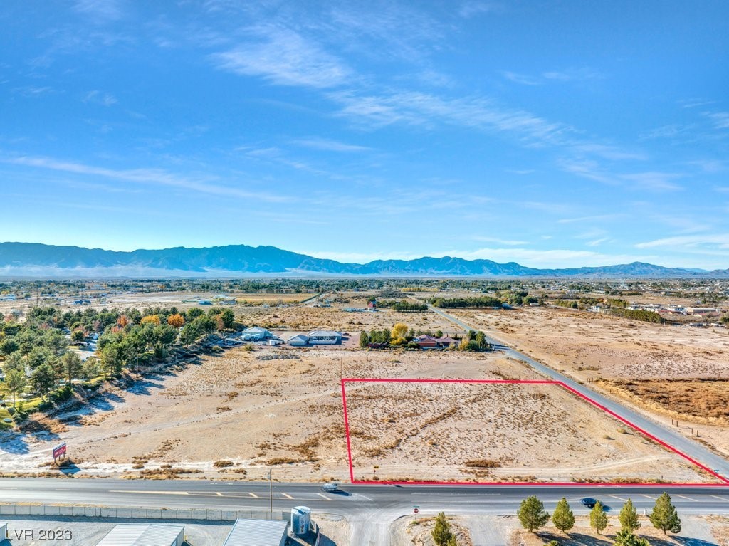 5680 Homestead Road Property Photo 4