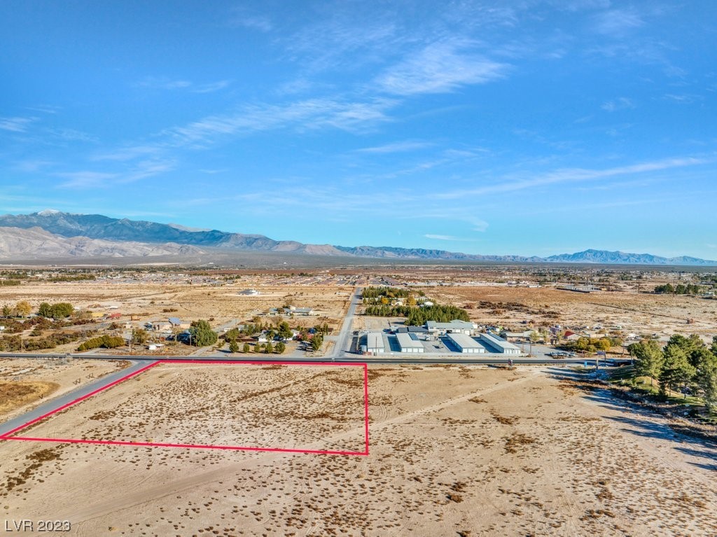 5680 Homestead Road Property Photo 8