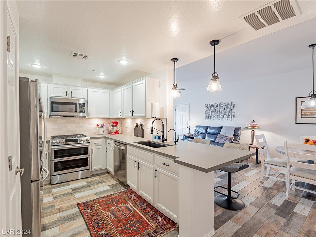 6868 Sky Pointe Drive 1047 Property Photo 1