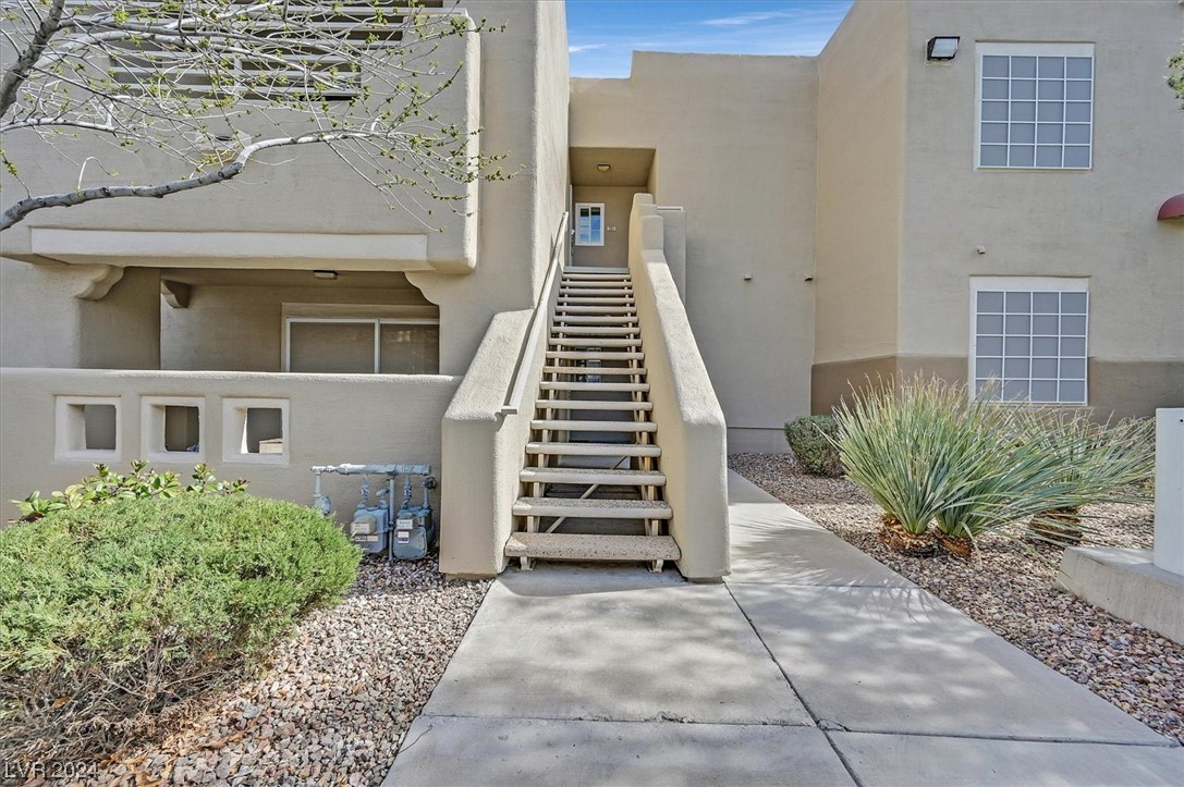 1908 High Valley Court 207 Property Photo 1