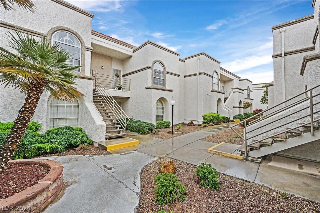 3150 Soft Breezes Drive 2167 Property Photo 1
