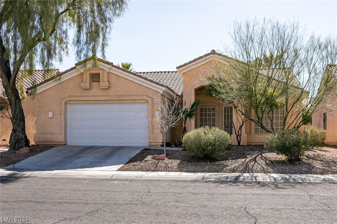 1717 Woodward Heights Way Property Photo 1