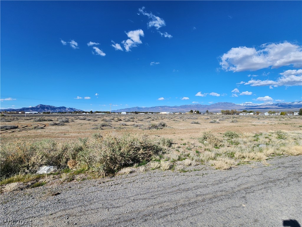 1461 East Nevada Highway 372 Property Photo 2