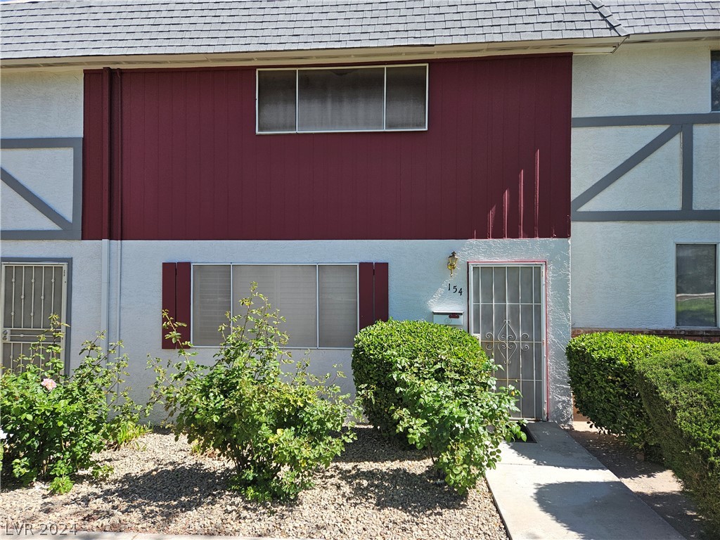 154 Greenbriar Townhouse Way Property Photo 1