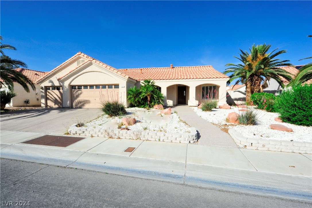 4024 Forest Knoll Lane Property Photo 1
