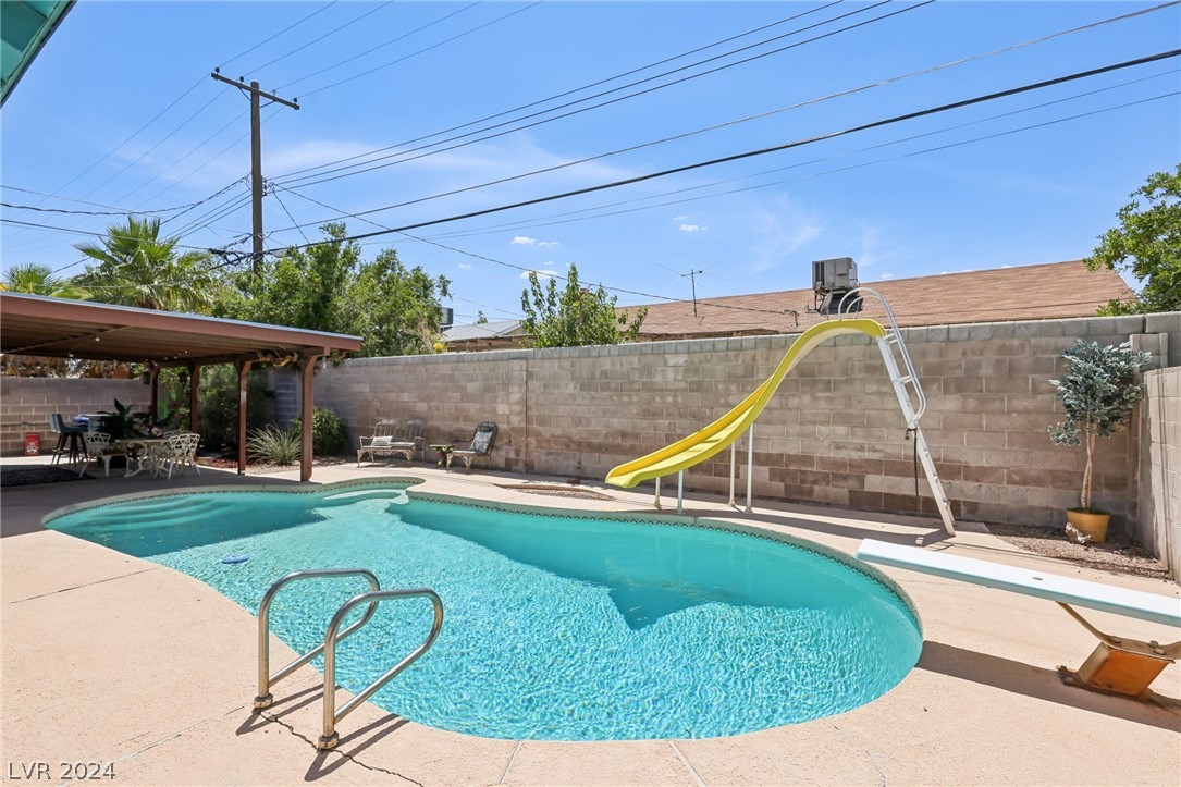 2100 El Mirador Street Property Photo 1