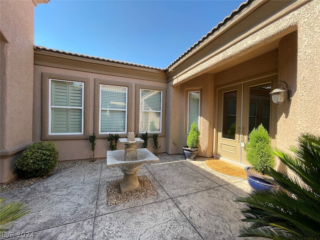 4565 Riva De Romanza Street Property Photo 15