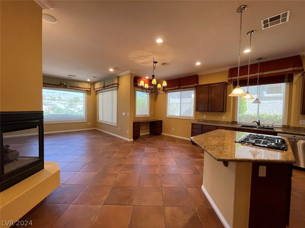 4565 Riva De Romanza Street Property Photo 25