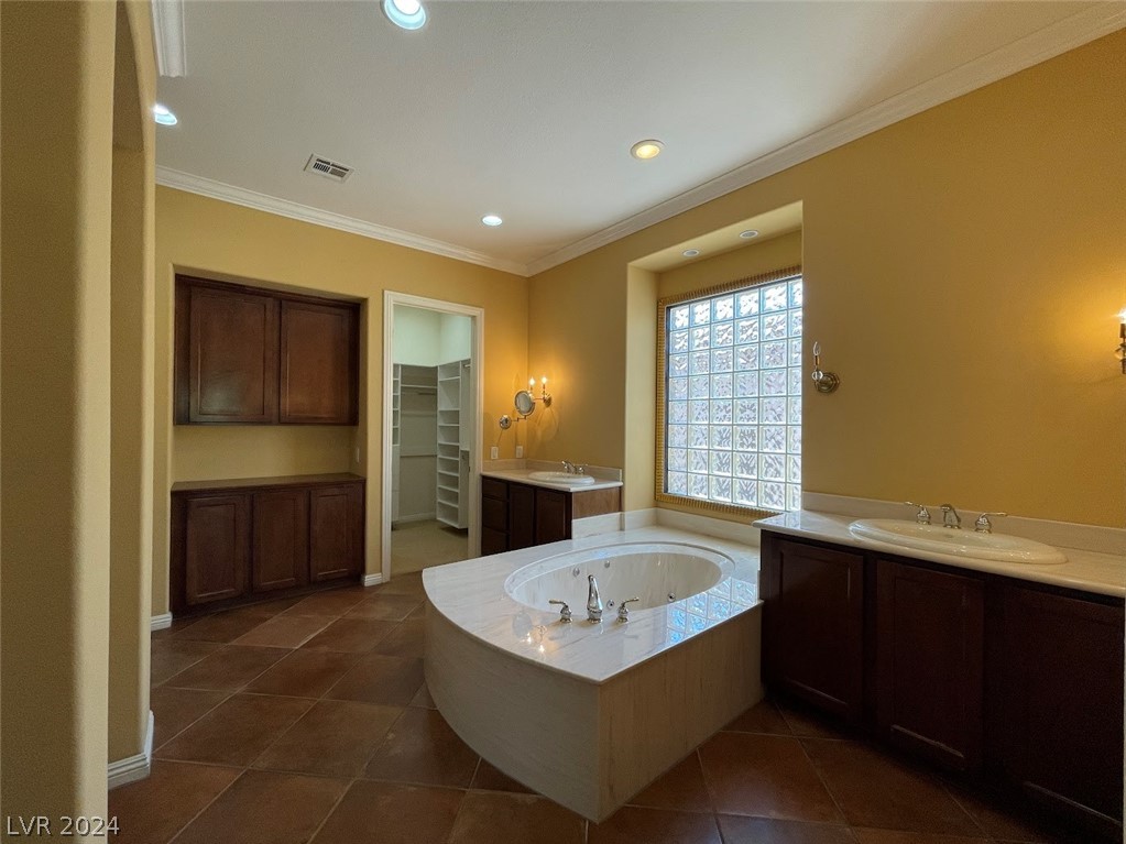 4565 Riva De Romanza Street Property Photo 44
