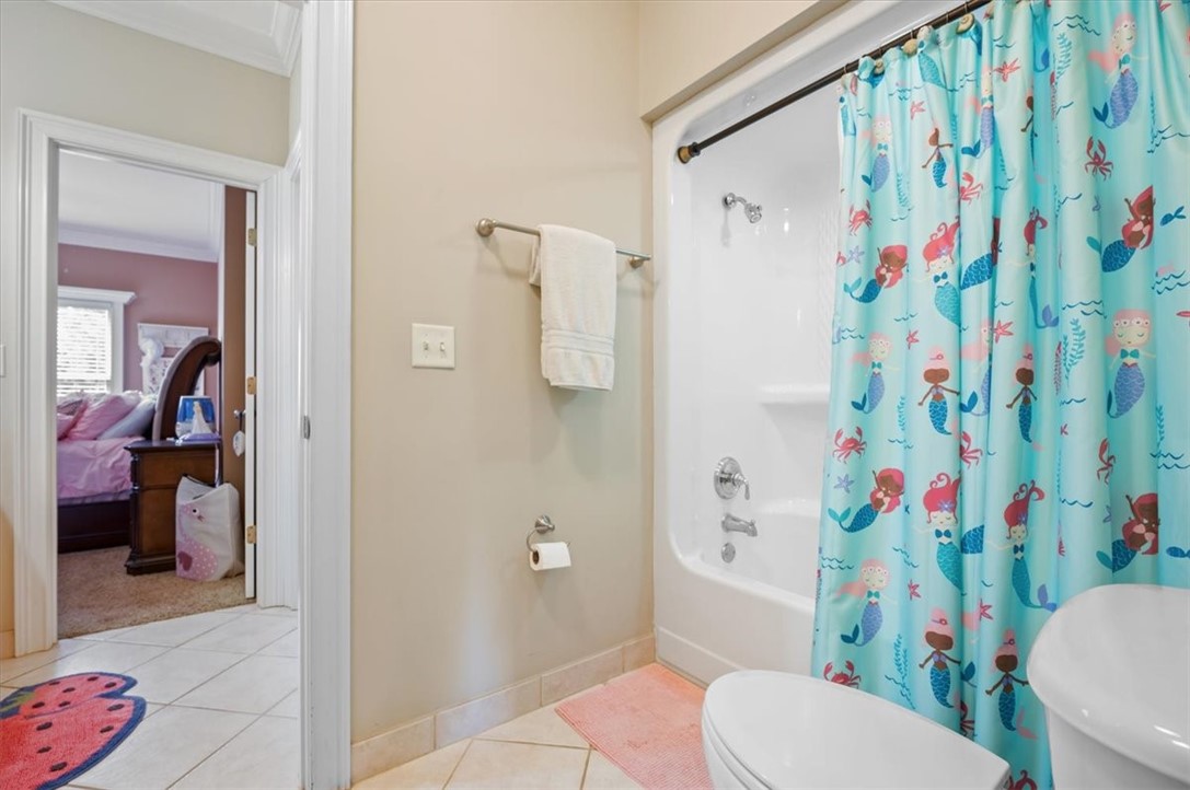 110 Queens Court Property Photo 40