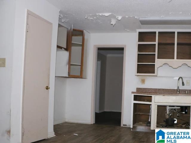 705 Nw 26th Court Property Photo 5