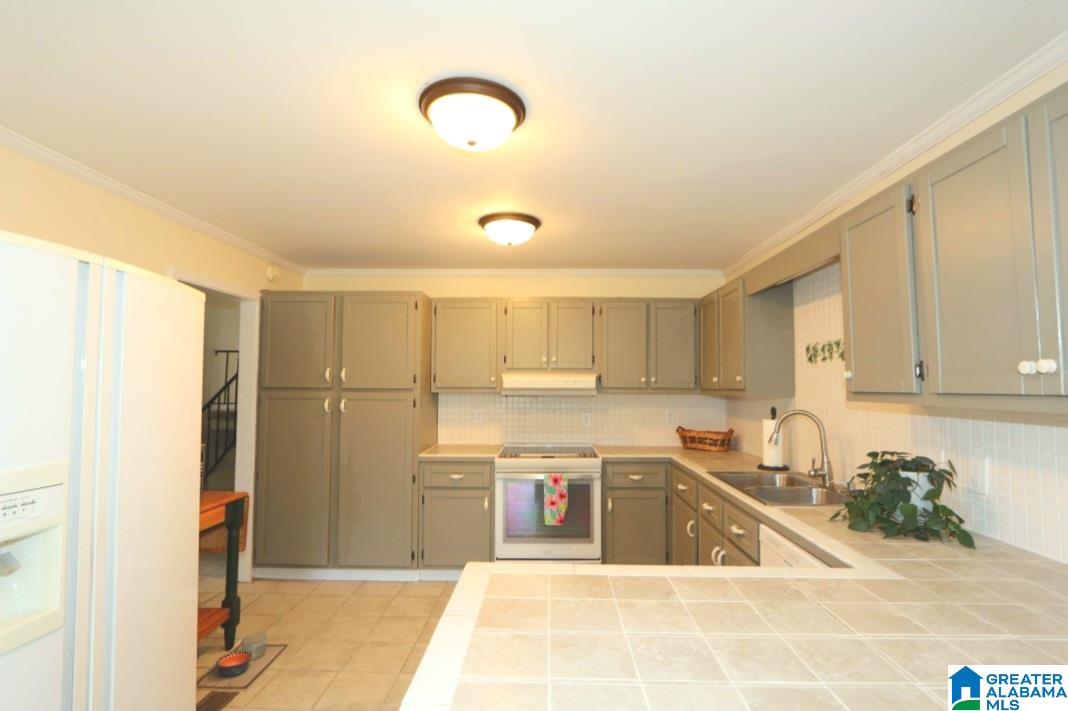 131 Kathy Lane Property Photo 8