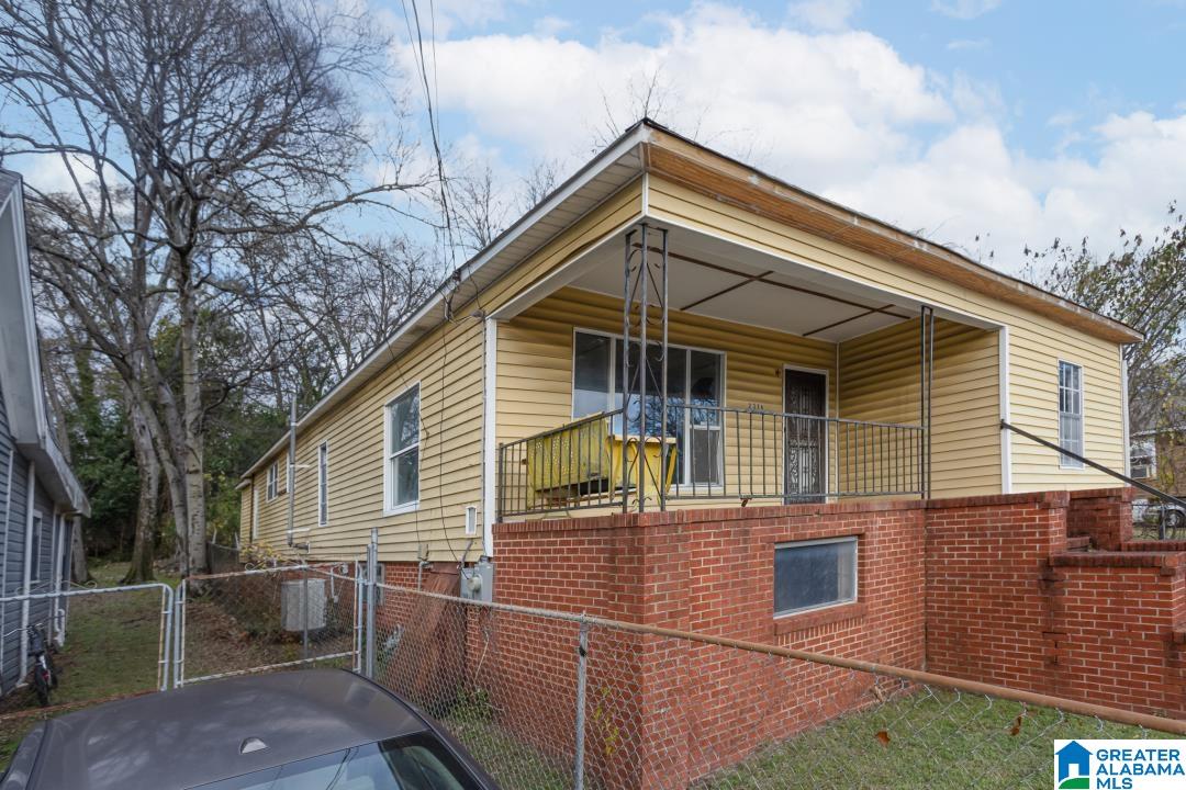 2316 Day Street Property Photo 6